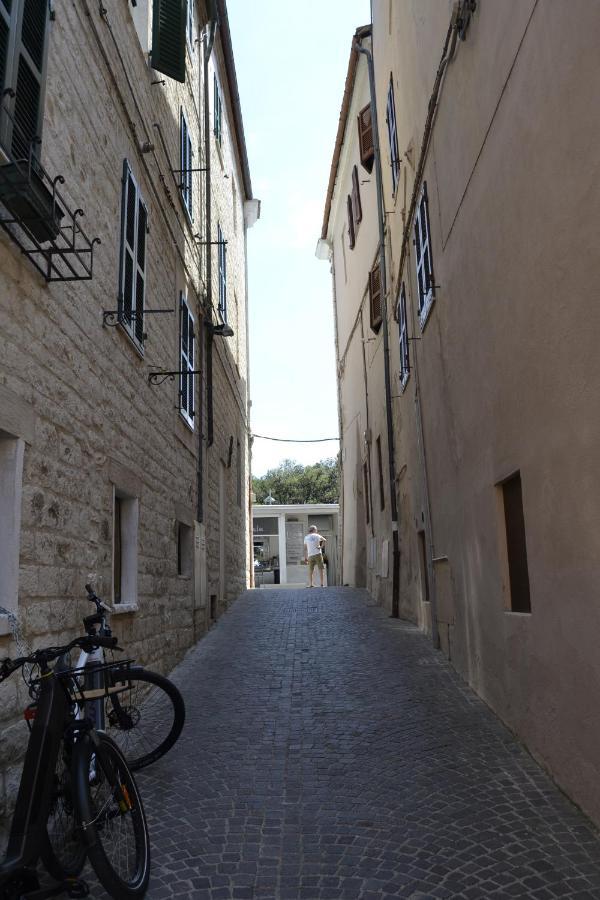 L'Angolo Di Mare Centro Di Sirolo Exterior photo